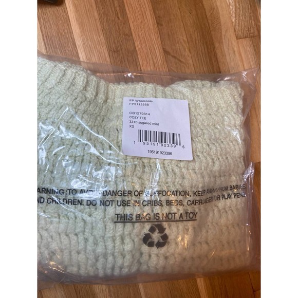 NWT Free People Cozy Tee 3/4 Sleeve Loose Fit Shirt Sugared Mint XS - Picture 6 of 6